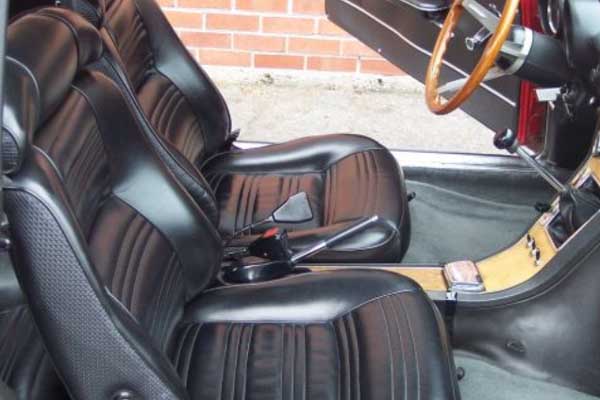 Alfa Romeo 1750 GTV Front Seat