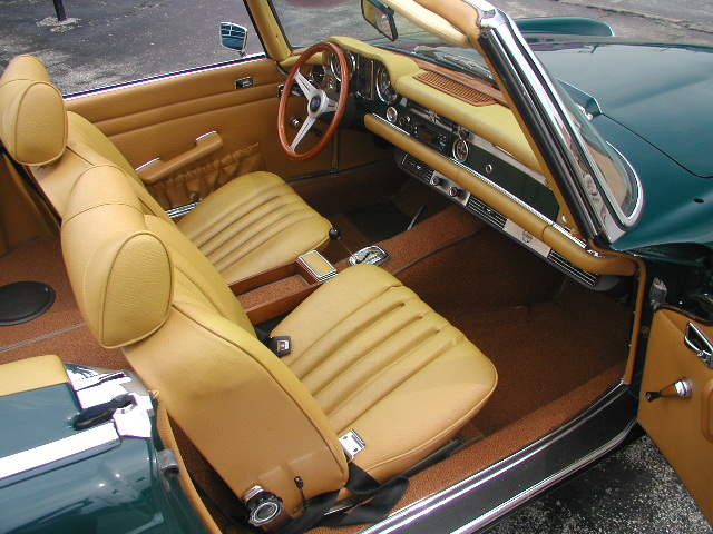 Mercedes W113 Interior